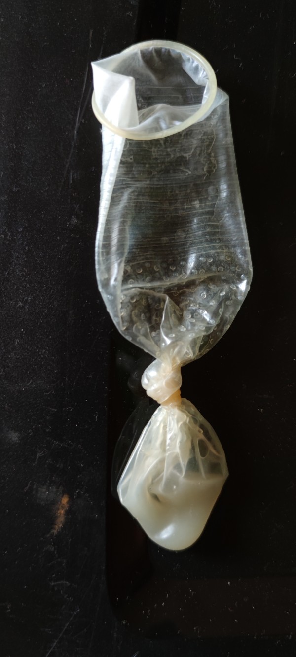 Xtudr - CONDONES USADOS Como me pone m, sin saber de quién es. Ka lefa