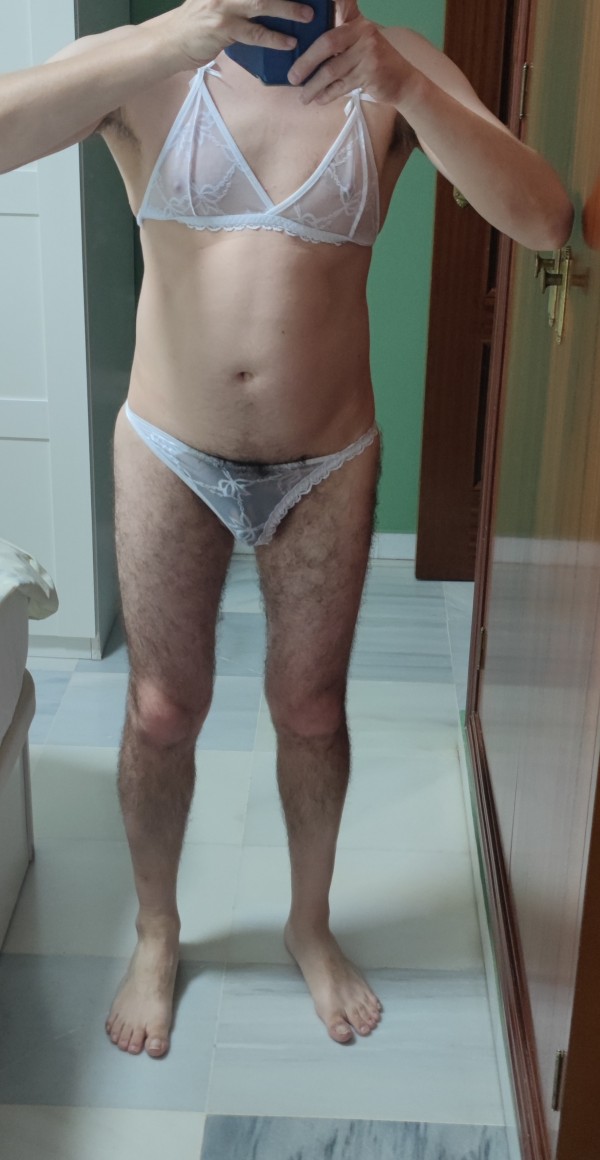 Xtudr - Relación Machista Estrenando conjunto 