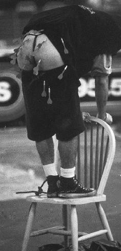 Xtudr - Torturas En este Grupo https://www.xtudr.com/grupos/id/1691016 hay muchas sugerencias para atar en el campo a perras sumisas para darles tormentos y torturas a veces poco imaginables.