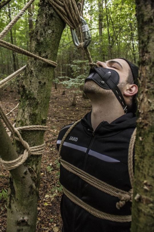 Xtudr - Colegas warros para todo. En este Grupo https://www.xtudr.com/grupos/id/1691016 hay muchas sugerencias para atar en el campo a todo tipo de warros y darles tormento...