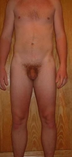 Xtudr - Esclavos domésticos Madrid  soy esclavo sueco domestico vivo en Madrid casado con chica pero experencia ser esclavo a machis y parejas toda mi vida, me mola mal trato, cerdo, duro, llorar, que me compartir y mucho mas