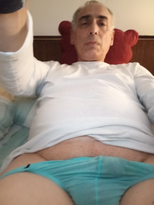 Xtudr - SESION FOTOGRAFICA CASTELLON Me gustaría mucho poder ofrecerme para sesiones de fotos de cualquier forma,no tengo ningún problema donde sea , nudismo, sexo,etc .