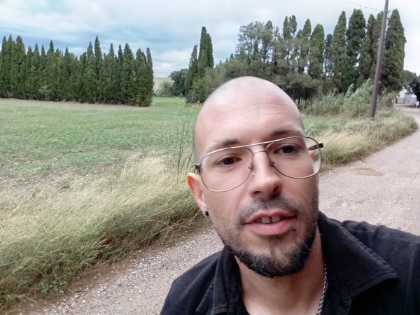 Xtudr - Abuelos activos para joven Soy un chico de 35 años, un poco fofito y que dice a todo que sí  (casi todo jejej) me gusta el tema de los pies y la sumisión.  Me gustaría un hombre de 58/60 que me diera alojamiento para buscarme un trabajo y cambiar de ciudad. A cambio, seré su putita hasta que tenga mi casa. 

664501119