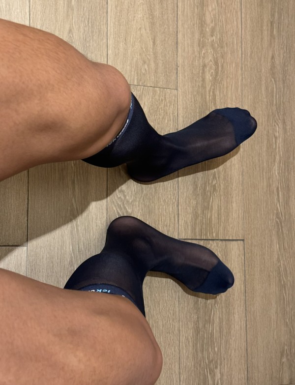 Xtudr - PUTAS QUE PAGAN A MACHOS Quien estará disputa a complacerme busco putas que tributen 