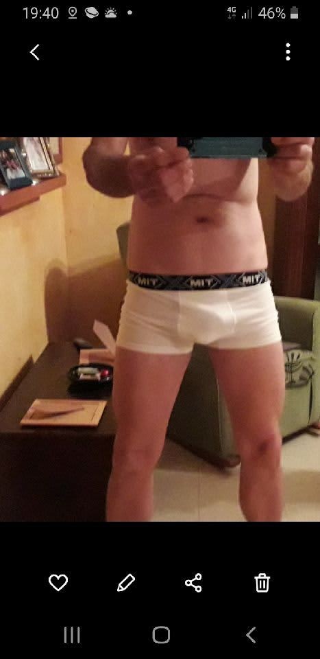 Xtudr - Tíos Dominantes Cerdos, Pollones por la Ciudad de Murcia.  Hola yo perraco esclavo sumiso busco amo fijo dominante para estar sus pies buen perraco legal y educado 