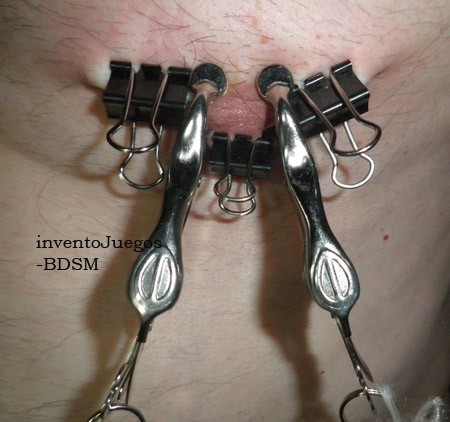 Xtudr - Amantes de los Pezones Busco colega  AMO o DOMINANTE jovencito(23-30 a)  bajito, brutito, cachitas y cabrón que le guste atar, torturar e idear tormentos. En Madrid.