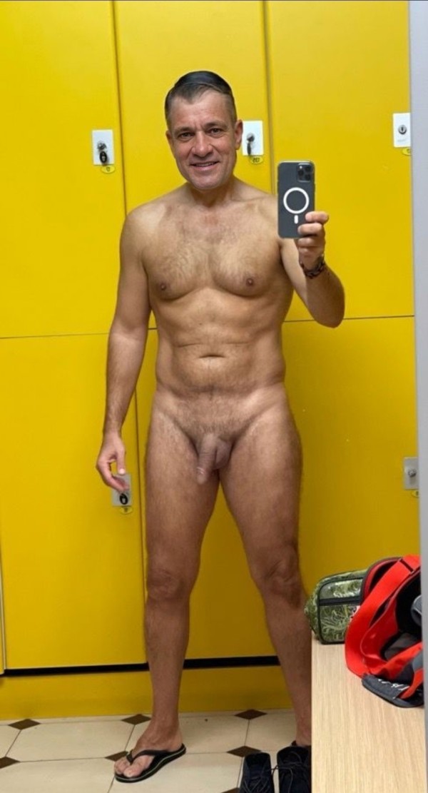 Xtudr - Morbo Exhibicionista Me gusta que me vean desnudo y sometan en público y sin limites 