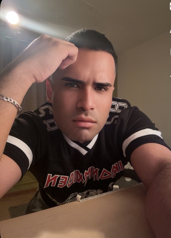 Xtudr - Matrimonio gay maduros busca jubilado para convivir juntos en pueblo de Zamora  Buenas noches mi señor acá. Bruno esclavo masoca sumiso venezolano en busca de ser propiedad de algún cabron
