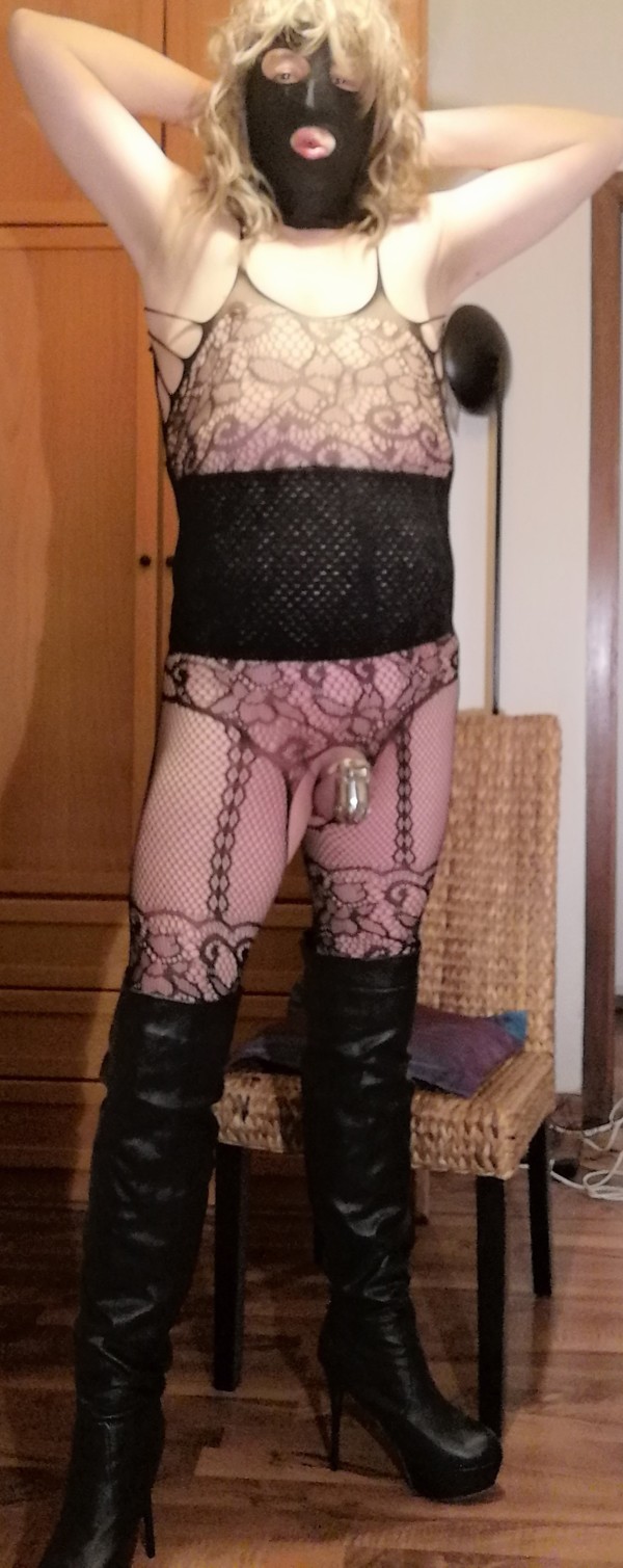 Xtudr - Lenceria Nenazas BCN Hola, soy Trans, empezando con hormonas (17/09/25) madura sumisa.
Busco machos/chulos con ganas de usarme, moldearme y tal vez alquilarme.
Dispuesta a ser compartida, cedida, etc., sin manías.
Yo lo haria por placer.
Tambien para crear contenido
Estoy en Barcelona, y no dispongo de sitio, ni de coche.