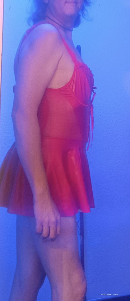 Xtudr - Femboy Hola, soy Trans, empezando con hormonas (17/09/25) madura sumisa.
Busco machos/chulos con ganas de usarme, moldearme y tal vez alquilarme.
Dispuesta a ser compartida, cedida, etc., sin manías.
Yo lo haria por placer.
Tambien para crear contenido
Estoy en Barcelona, y no dispongo de sitio, ni de coche.
