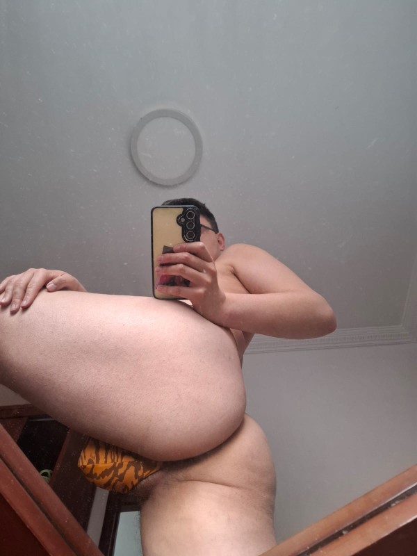 Xtudr - Esclavos Bogotanos y de Colombia Buenas noches Señores, busco Amo y Domina ¿Será que aquí si me tratan como me merezco?