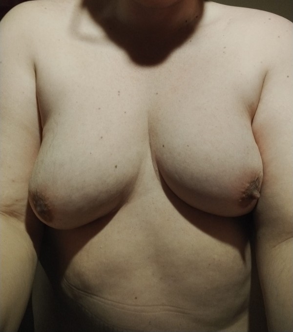 Xtudr - Heteros Curiosos y Viciosos... Busco MACHO rollo homófobo que me trate como la marica inferior que soy.
Humillación verbal, órdenes, hostias, meos, uso de boca y culo..
Si te pone duro dominar y degradar a un maricón sumiso, mándame mensaje. Si vienes con otros intereses, no pierdas el tiempo. Busco real, no hago ciber, pero no me molesta conversar.

