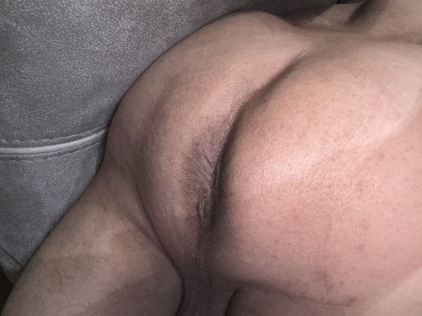Xtudr - Encontrar amo que le guste ofrecerte como cumdump Hola algún amo virtual para que me ofrezca y me humille 