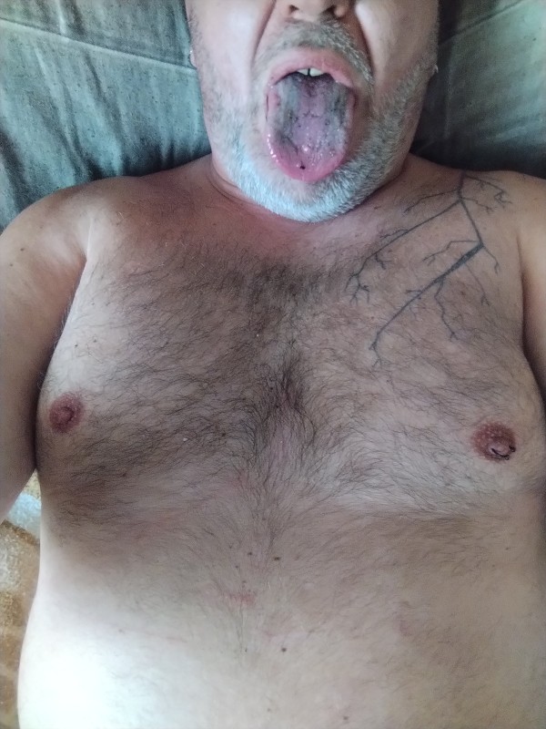 Xtudr - Gordos desnudos  Gordo sumiso y marica, busco machos dominantes españoles o extranjeros para estar a sus pies y que me usen como merezco por ser una bolsa de basura con patas, que me compartan con sus amigos por ser un desecho humano. Estoy en la provincia de Alicante y siempre con ganas de ser usado por un machos superiores a mí ya que soy un zorra marica y gorda.

EN LA FOTO SALGO CON LA LENGUA SUCIA, ES DESPUÉS DE SER USADO Y DE LIMPIAR BOTAS, ZAPAS , EL MISMO SUELO, COMER EL PROPIO MEADO DE ALGÚN MACHO QUE HAYA CAÍDO EN LA ARENA ,COMIENDOMELO HASTA EL FINAL EL PROPIO MEADO O HASTA LA HIERBA SI HACE FALTA Y HASTA SER CENICERO PERSONAL Y DE ALGUNOS MACHOS SI LO DESEAN.
ESTA ES LA VIDA DE MARICA QUE ME GUSTA LLEVAR.