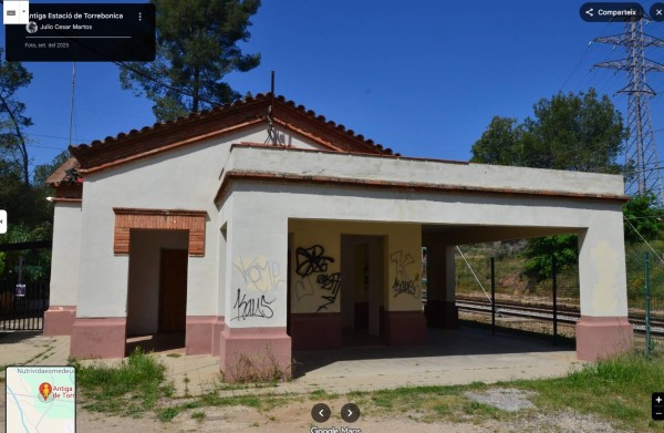 Xtudr - Lugares abandonados para cruising Hay una estación de tren de Renfe abandonada en Terrassa, la linea R$ de Rodalies de Barcelona, llamada torrebonica. Lleva años en desuso y de hecho ya se usa para fines de este tipo... mas que cruising hay mucha pareja hetero en coc he follando por las noches