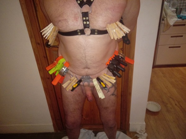 Xtudr - Amo en busqueda de esclavos sumisos soy esclavo maduro, muy masoka. Busco quien me torture ahora