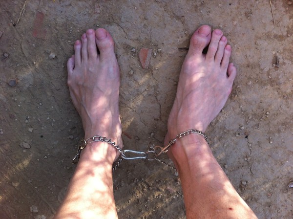 Xtudr - BDSM NEL KAMPO Algún amo me lleva esta noche de paseo desnudo descalzo  y atado por el campo?