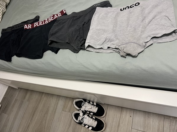 Xtudr - BDSM NEL KAMPO Hola! Quiero renovar mis calzoncillos y vendo en pack los que tengo. Llevo años usándolos. Tengo unos 20. Puedo enviarlos bien usados y lefados. También tengo calcetines. Preguntad por precio por privado. Soy jovencito