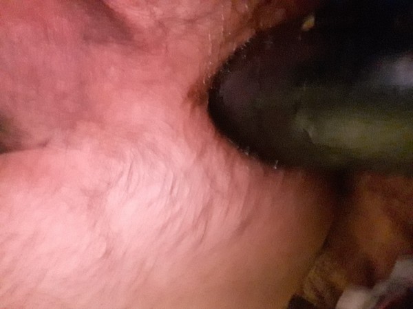 Xtudr - Activos sumisos para AMOS pasivos. Quién me deja sentarme encima y sentir como palpita al correrte?  Tumbado te mamo y otro me folla mientras mis manos pajean a otros  dos,???, Va en serio , después vais  cambiando de posición. Otros cuatro se pajean para correrse encima de mi. Pues quiero hacer realidad que ocho  descargan dentro y fuera de mi,  pedazo video excitante para  la red! . La idea ya pone cachonda a cualquiera. Ocho jóvenes,ocho mediana edad,ocho maduritos,ocho trans. Y...la guinda del pastel ocho  curas..Pegajoso por todos lados acabo.